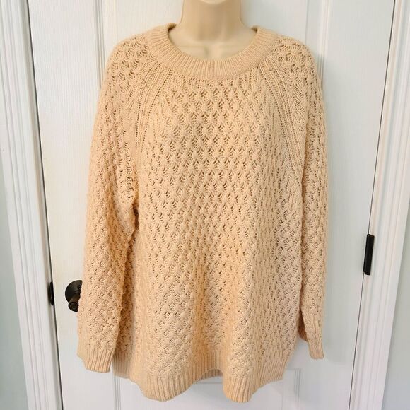 H&M Cozy Oversized Knit Taupe Sweater! ❤️ - Picture 1 of 3